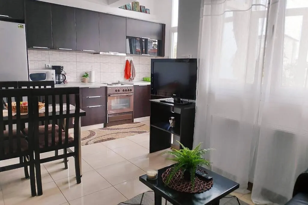 Apartment Iris Room Metamorfosi